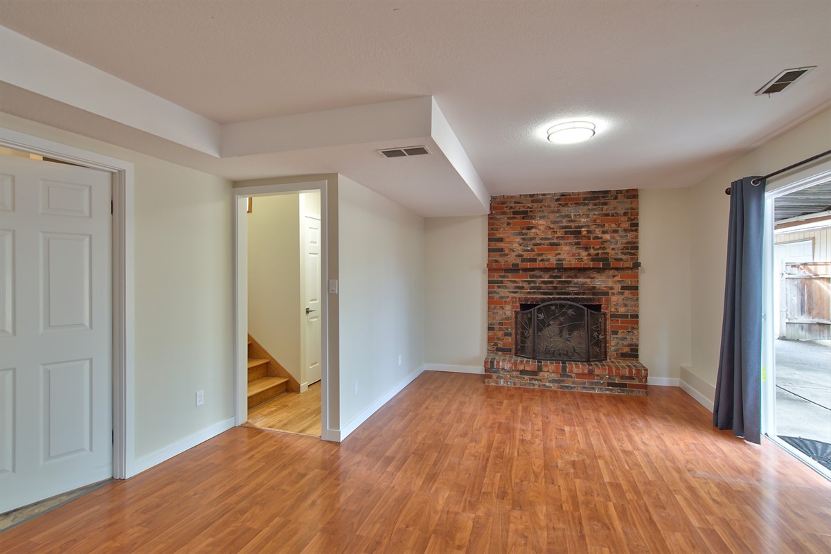14255swbarlowcourt_0050