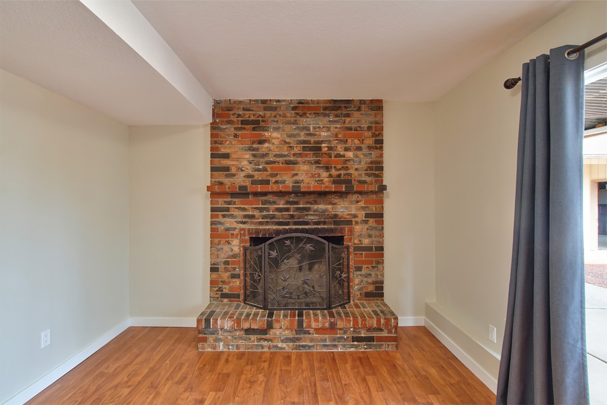 14255swbarlowcourt_0051
