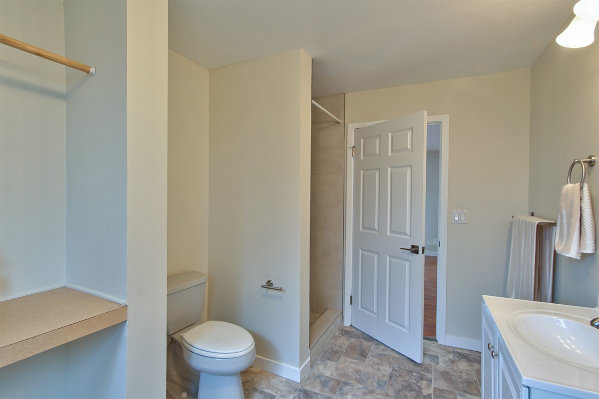 14255swbarlowcourt_0060