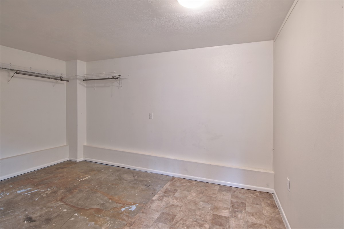 14255swbarlowcourt_0067