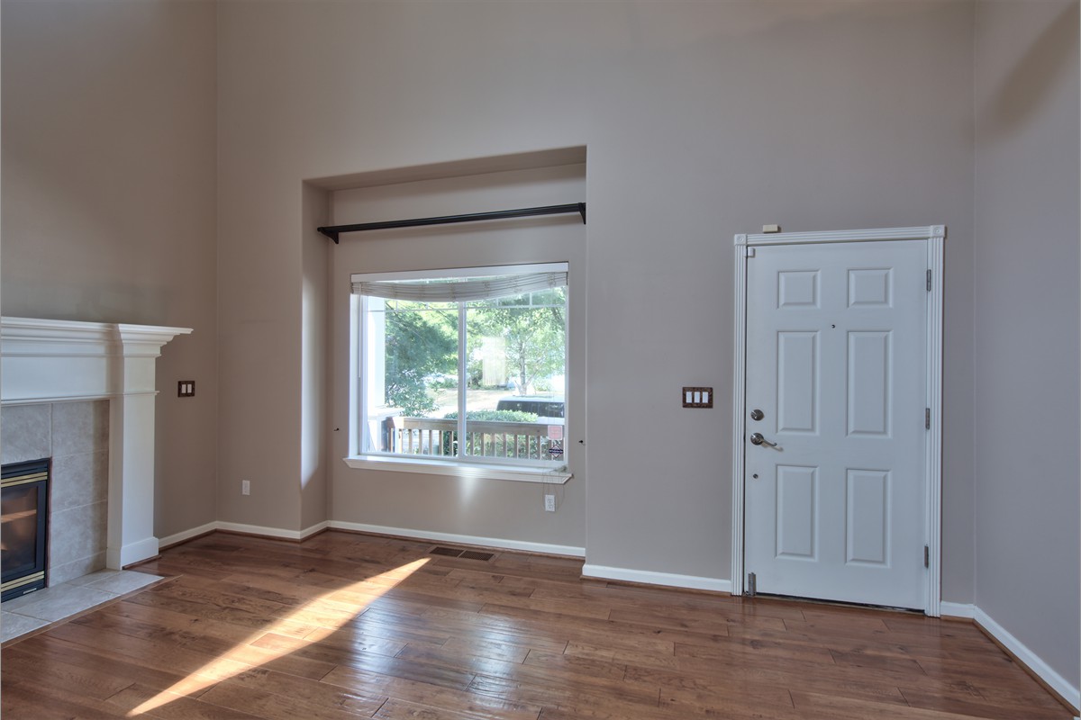 22378swsaxonplace_0006