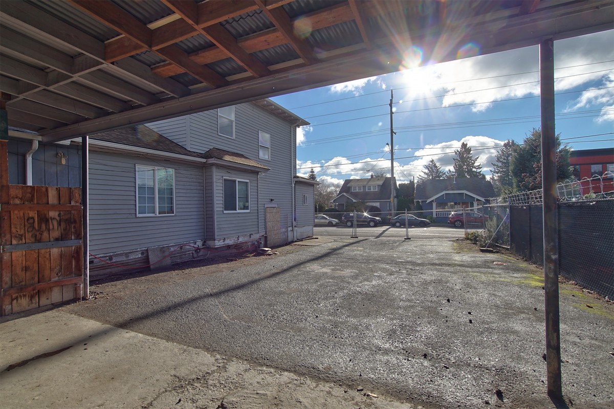 8523sestarkstreet_028