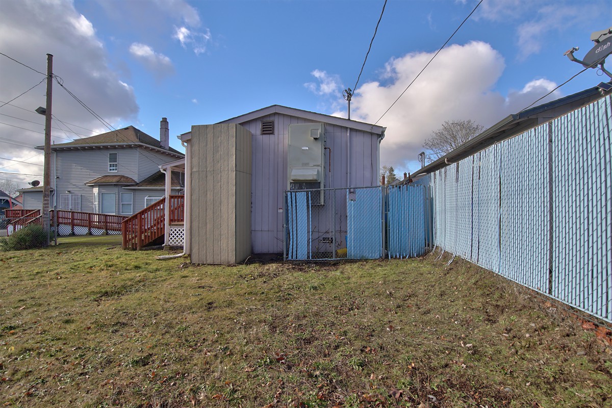 8523sestarkstreet_041