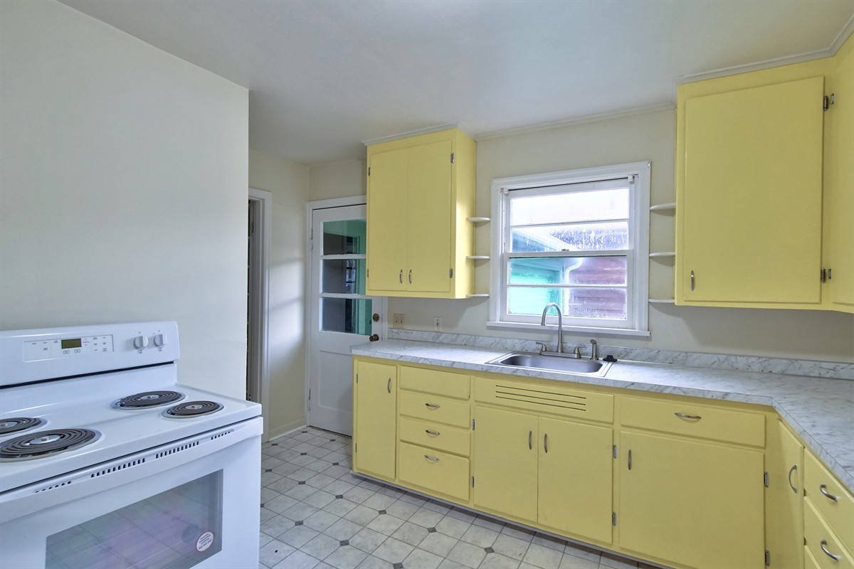 345nwyamhillstreet_011