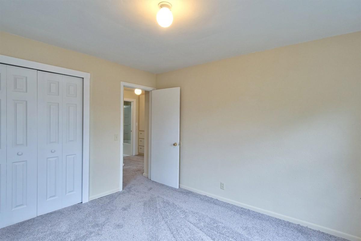 345nwyamhillstreet_023
