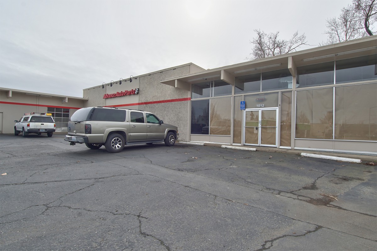 1012commercialstne_001