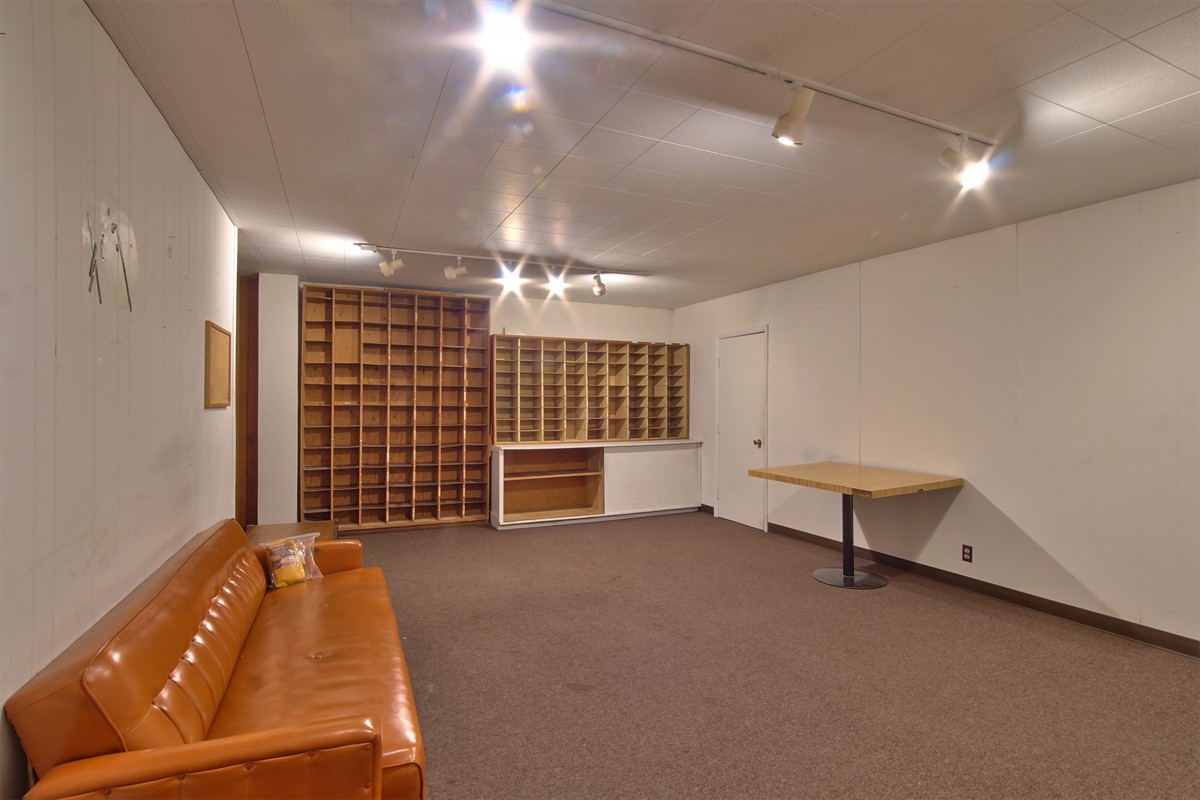 1012commercialstne_012