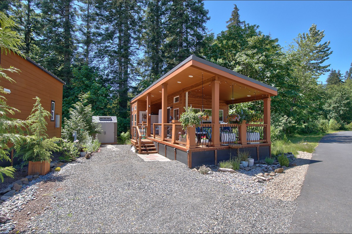 mthoodvillage_007