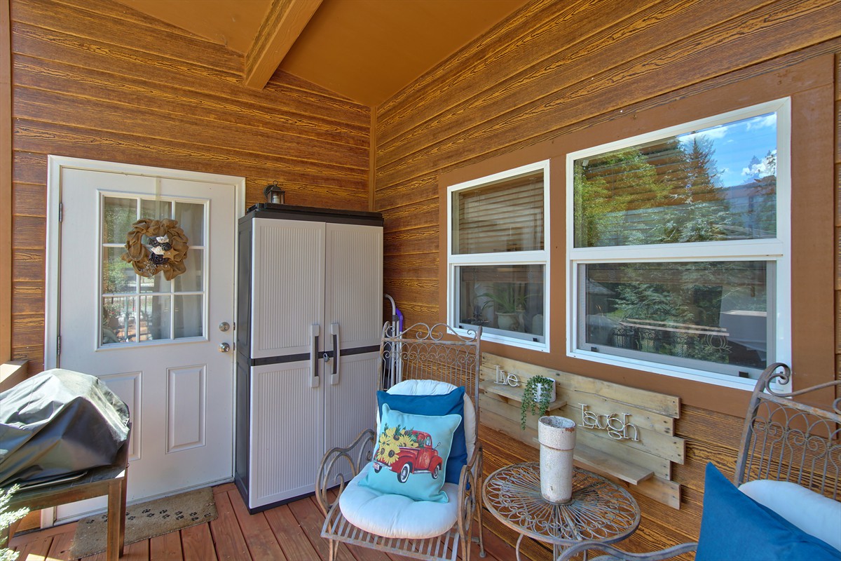 mthoodvillage_008
