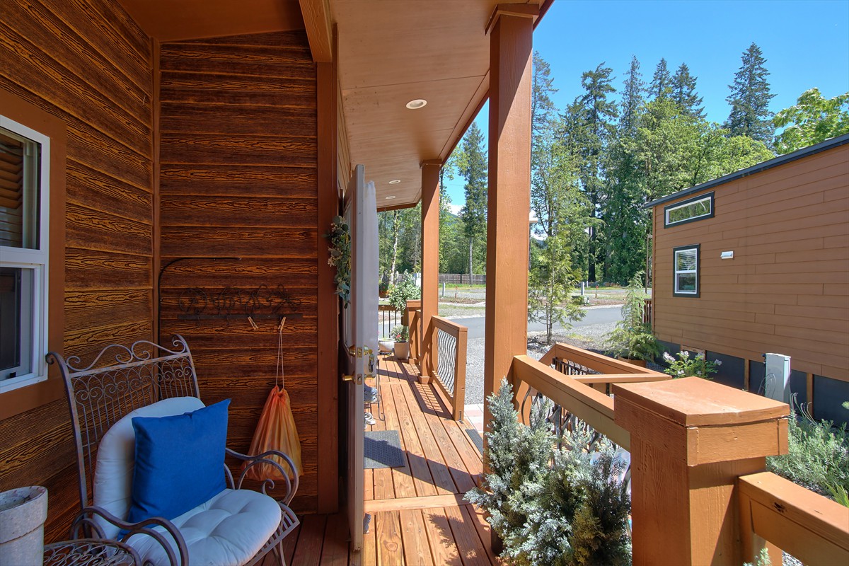 mthoodvillage_009
