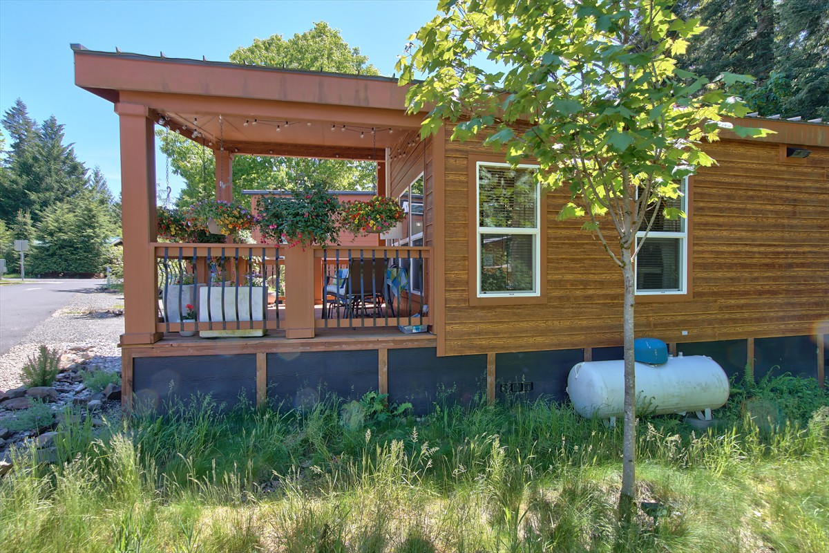 mthoodvillage_040