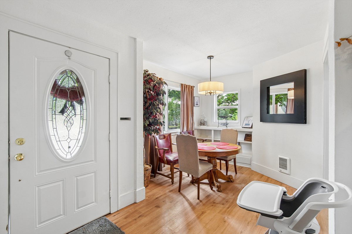 920academystreetne_0137