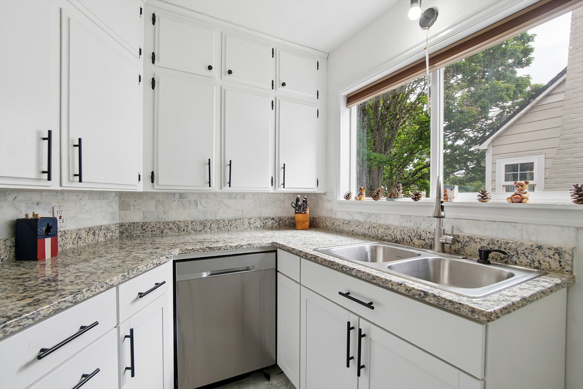 920academystreetne_0147