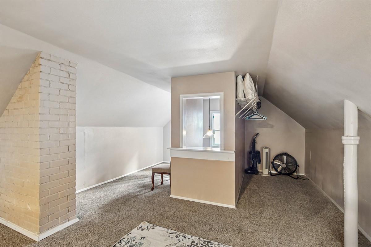 920academystreetne_0165