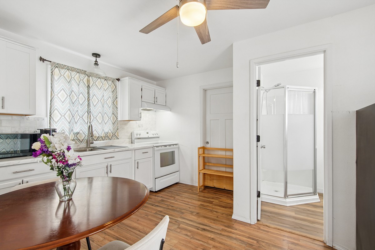 920academystreetne_0178