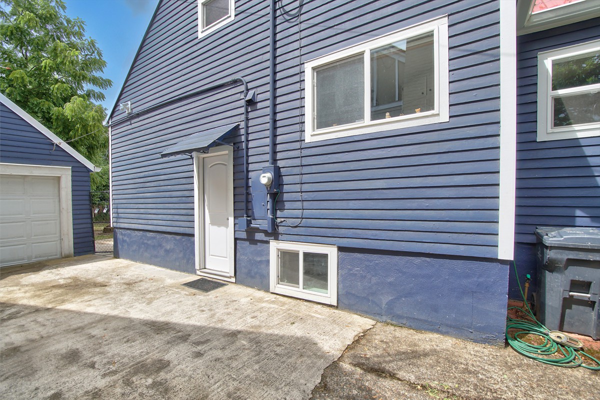 920academystreetne_0188