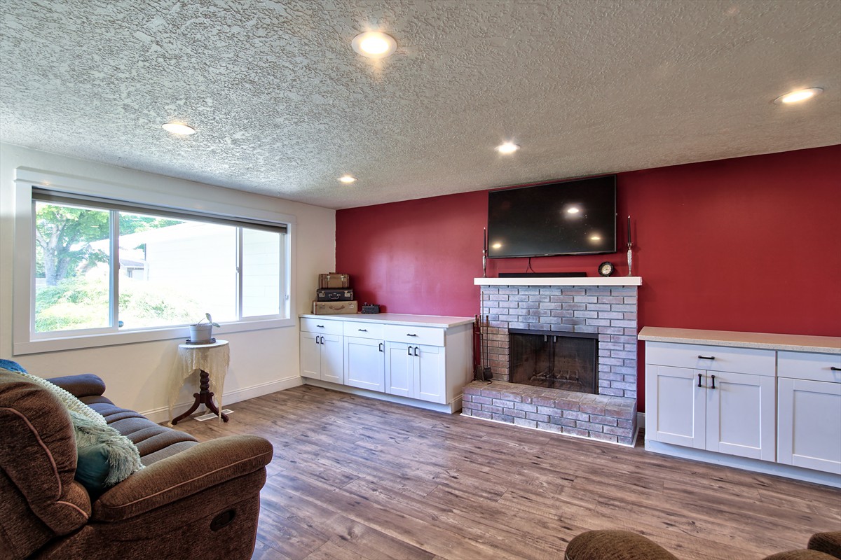 1005nw6thplace_0005