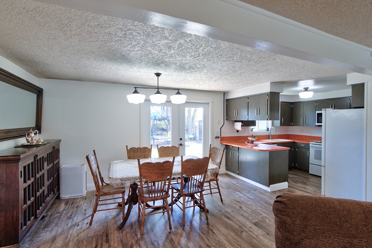 1005nw6thplace_0011