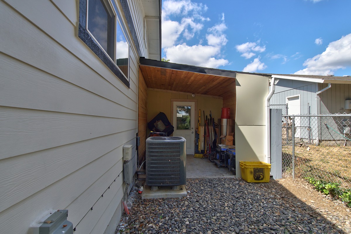 1005nw6thplace_0046