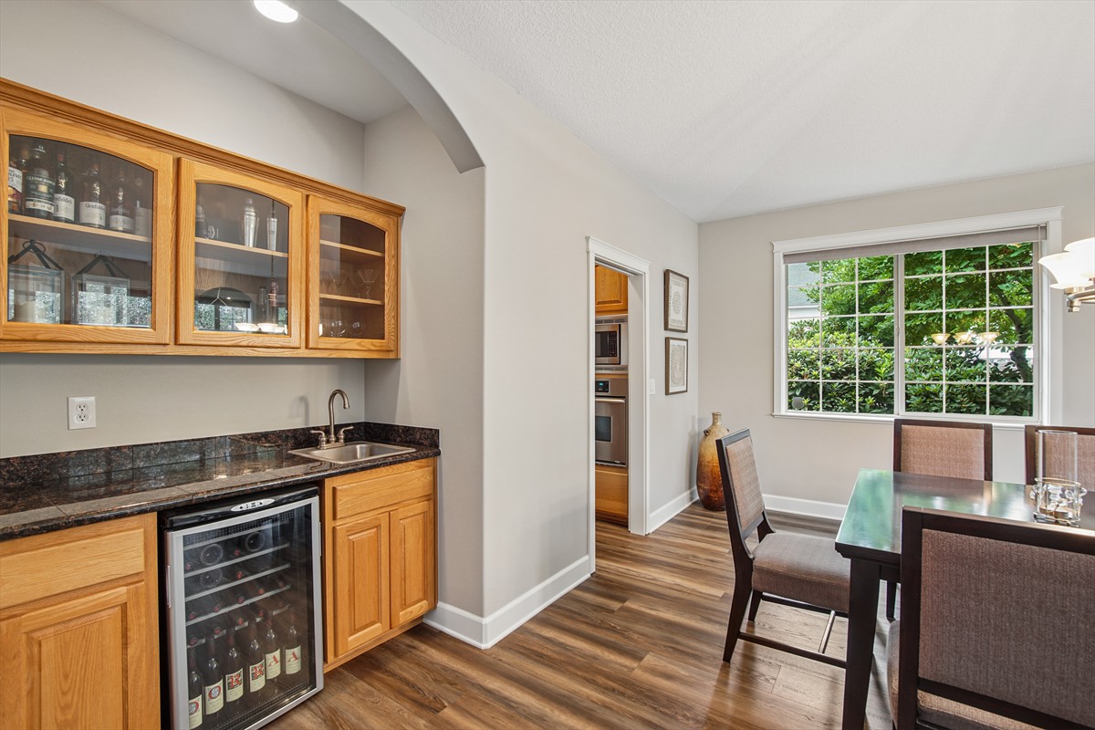 1395westmeadowsdrnw_007