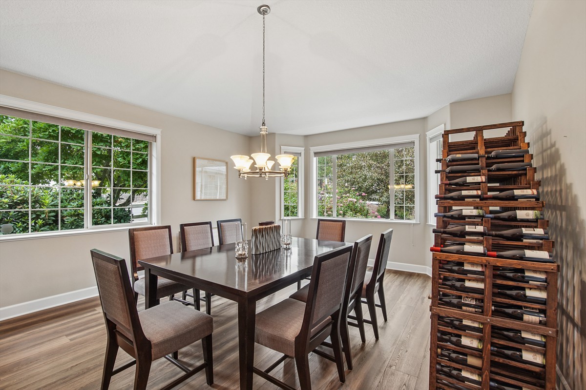 1395westmeadowsdrnw_008