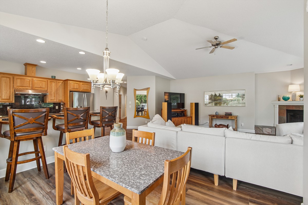 1395westmeadowsdrnw_018