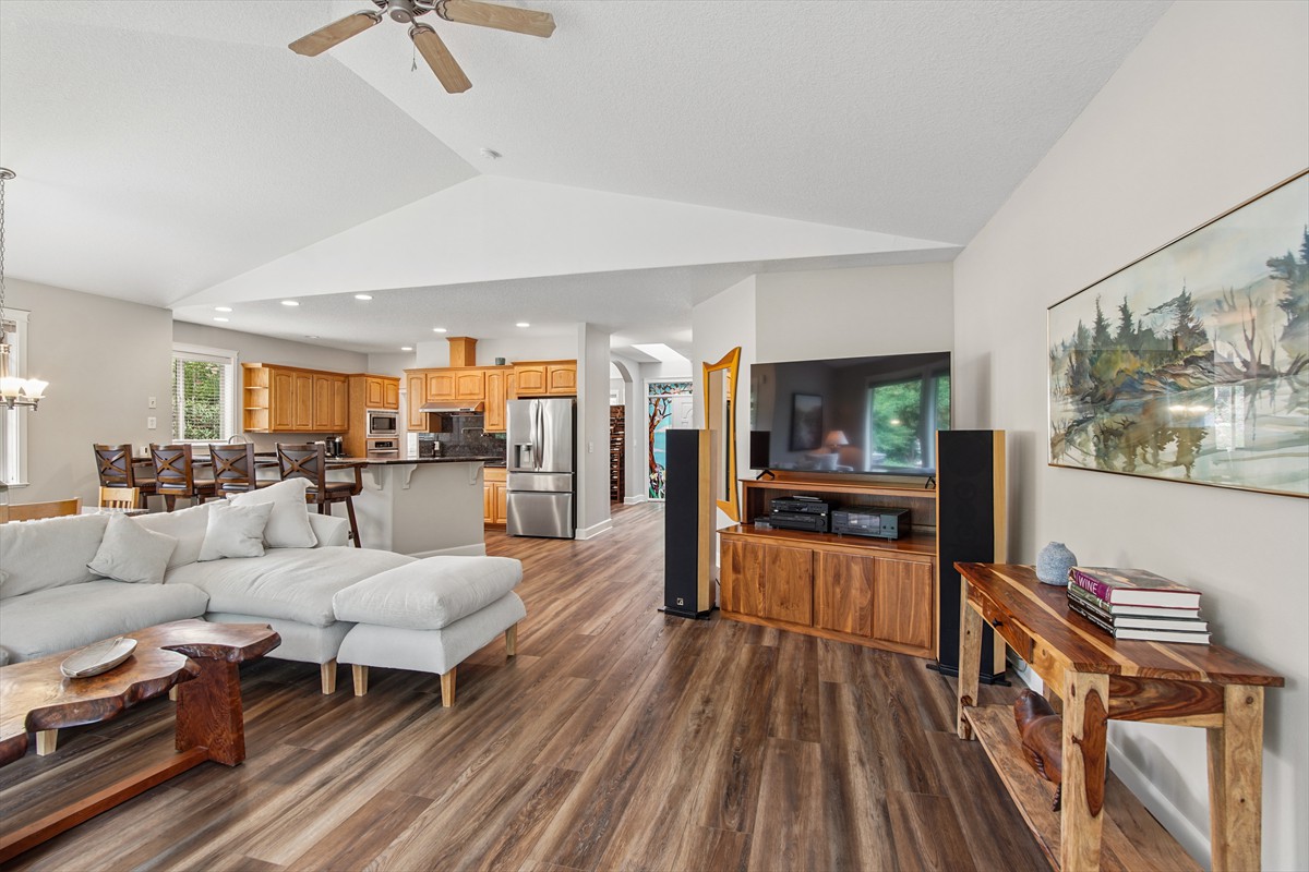 1395westmeadowsdrnw_019