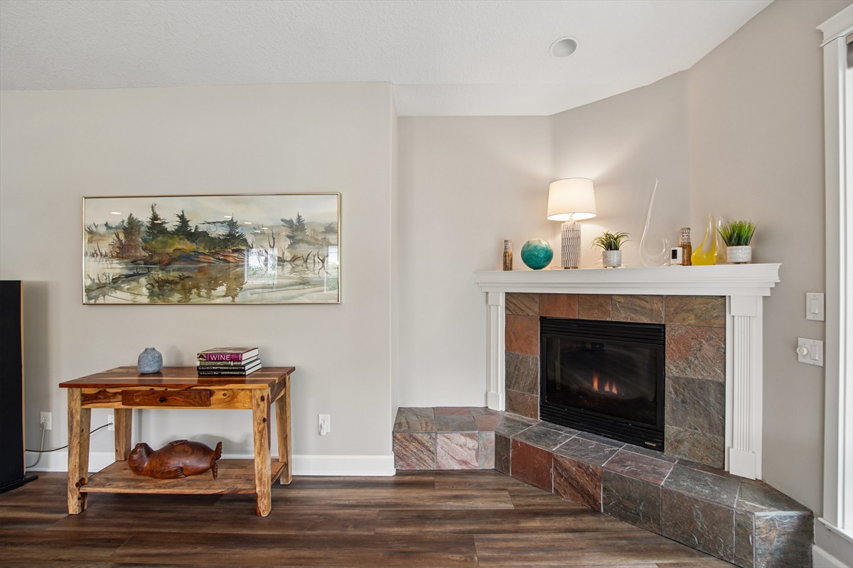 1395westmeadowsdrnw_021