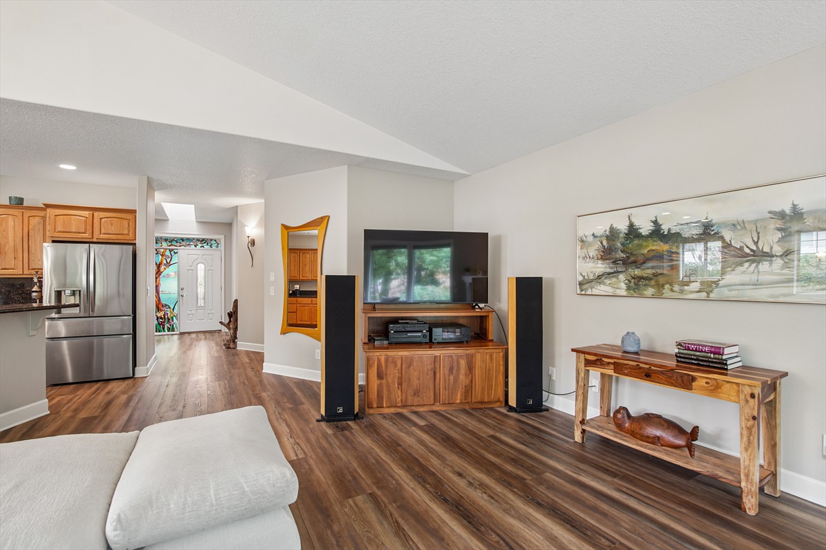 1395westmeadowsdrnw_022
