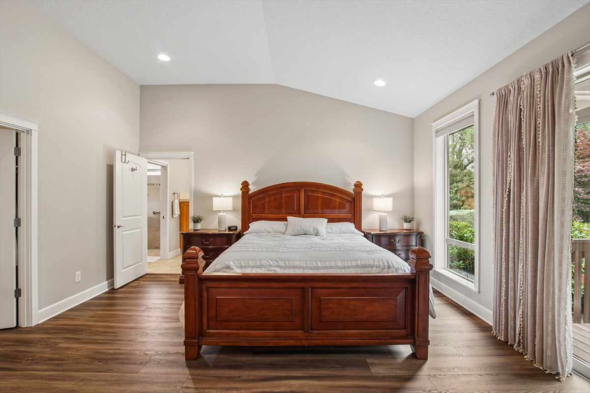 1395westmeadowsdrnw_027
