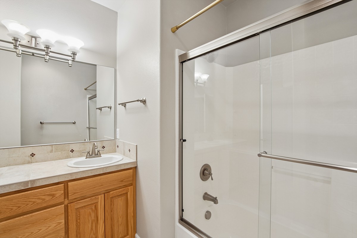 1395westmeadowsdrnw_038