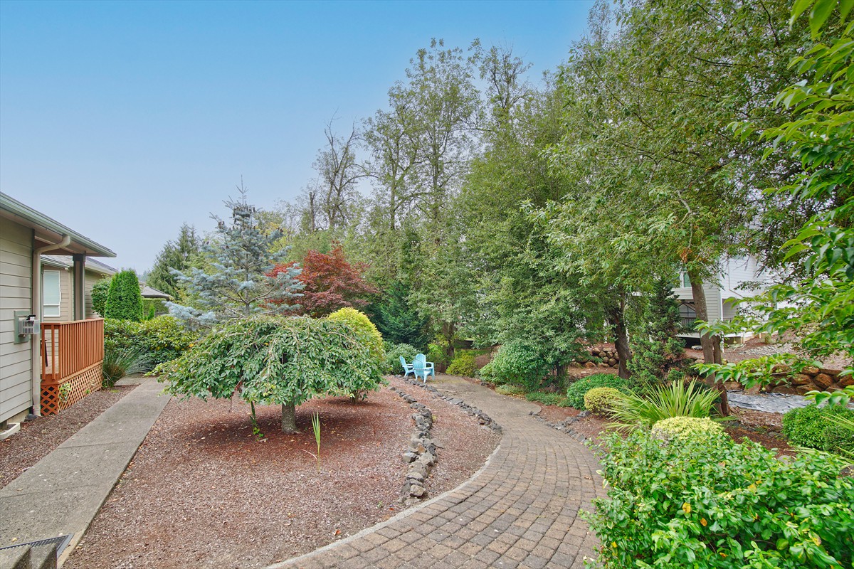 1395westmeadowsdrnw_056