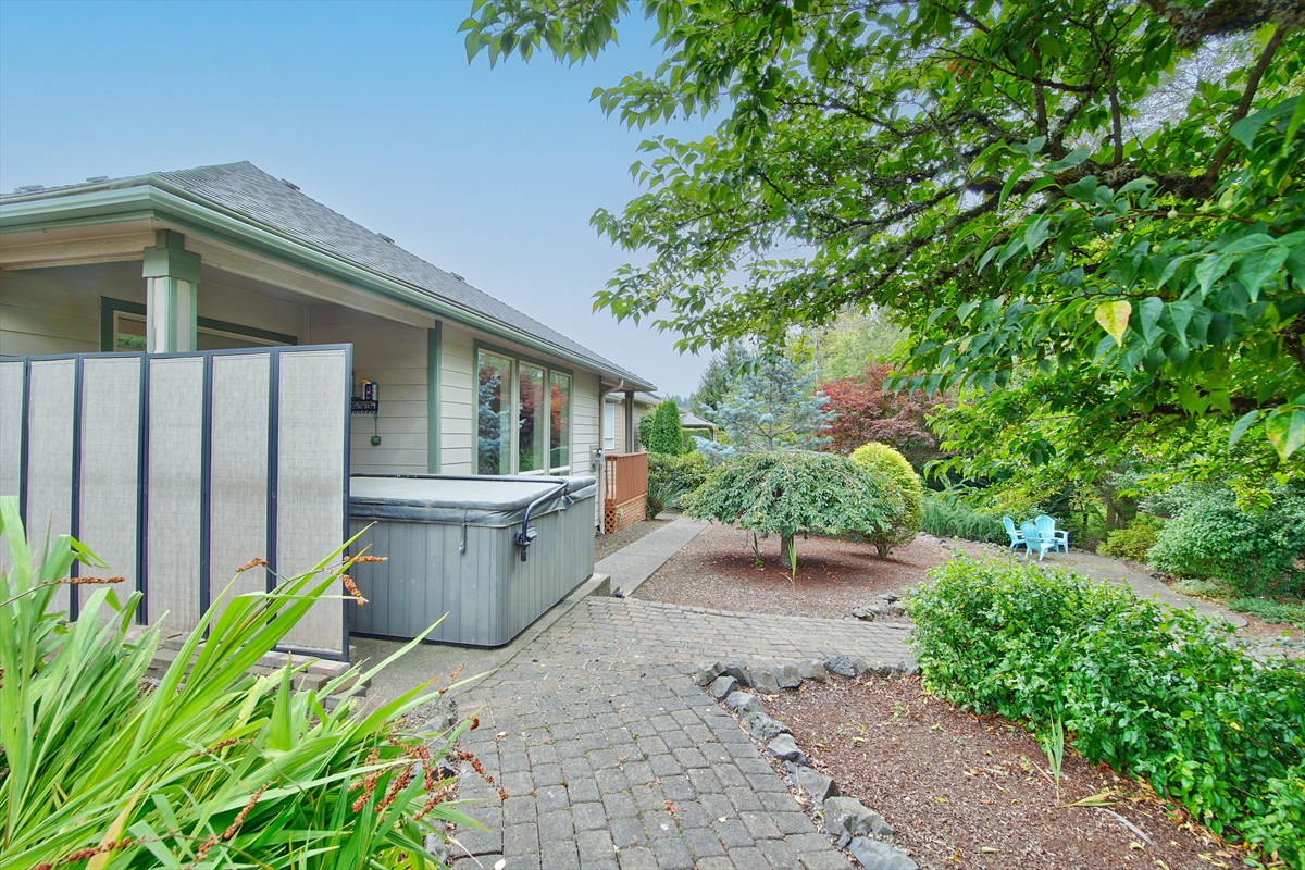 1395westmeadowsdrnw_057