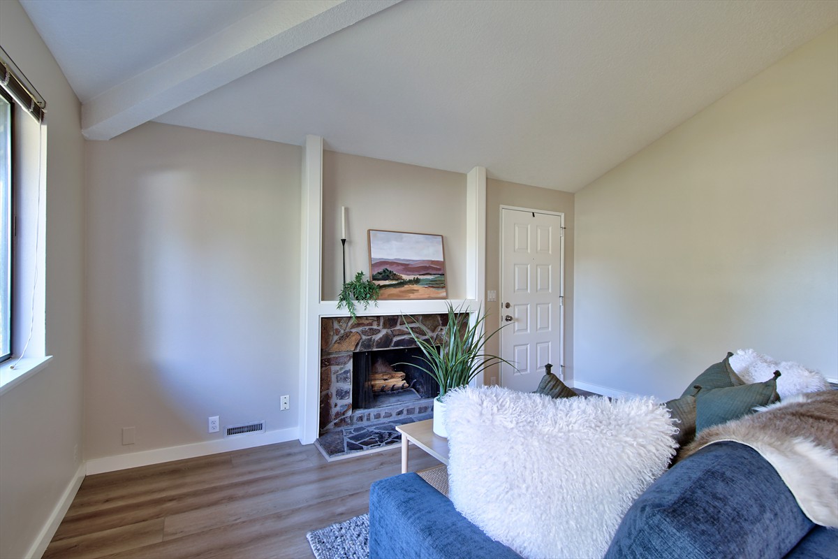 14523swgraylinglane_009