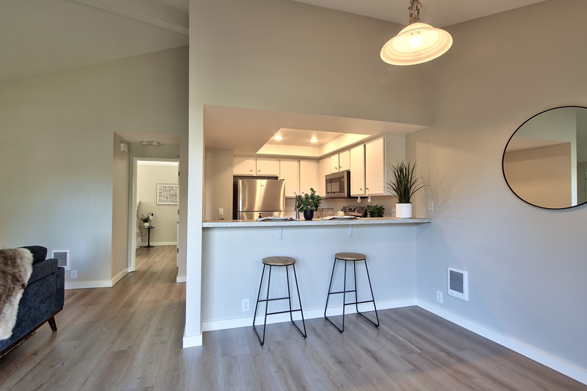 14523swgraylinglane_013