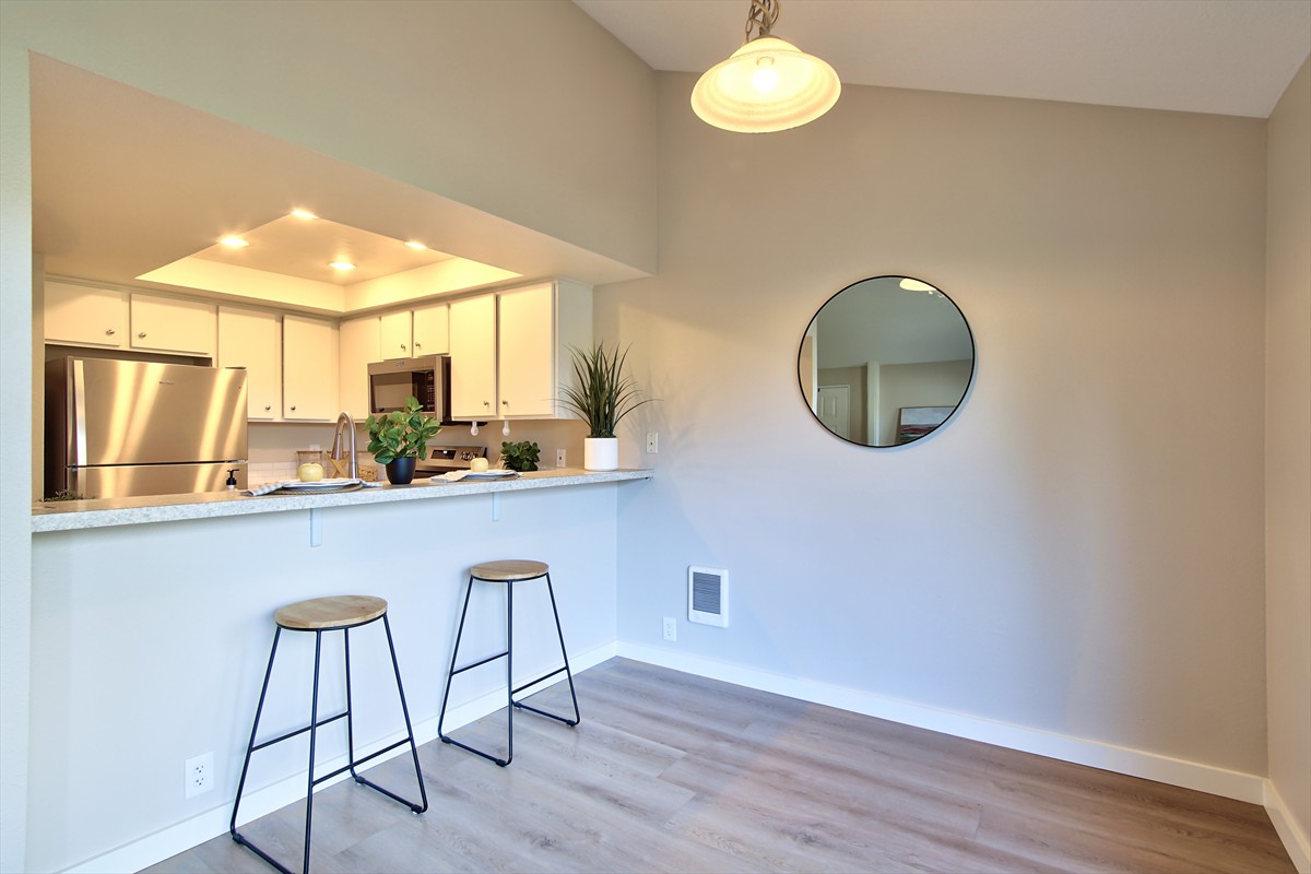 14523swgraylinglane_015