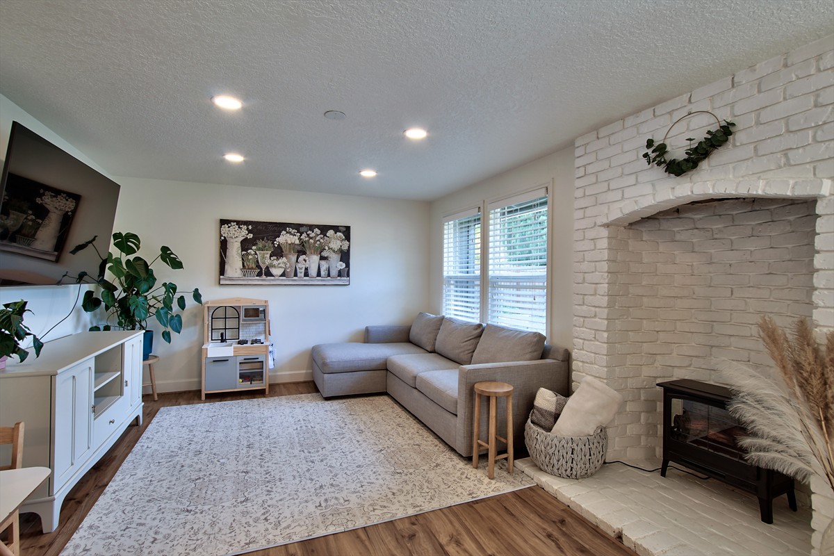 8205poncacourt_016
